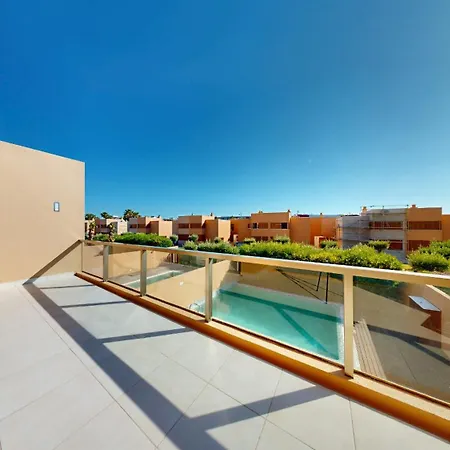 빌라 Herdade Dos Salgados, V3 *