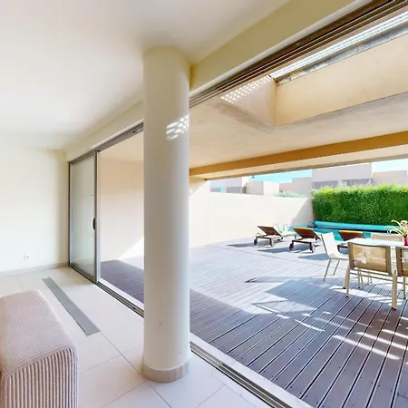 Herdade Dos Salgados, V3 *