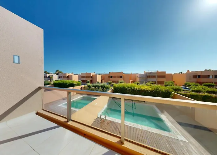 Herdade Dos Salgados, V3 Villa