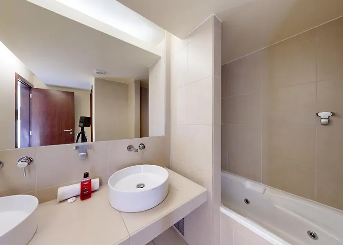 Herdade Dos Salgados, V3