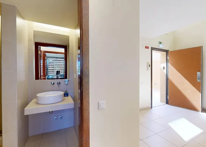 Herdade Dos Salgados, V3 *